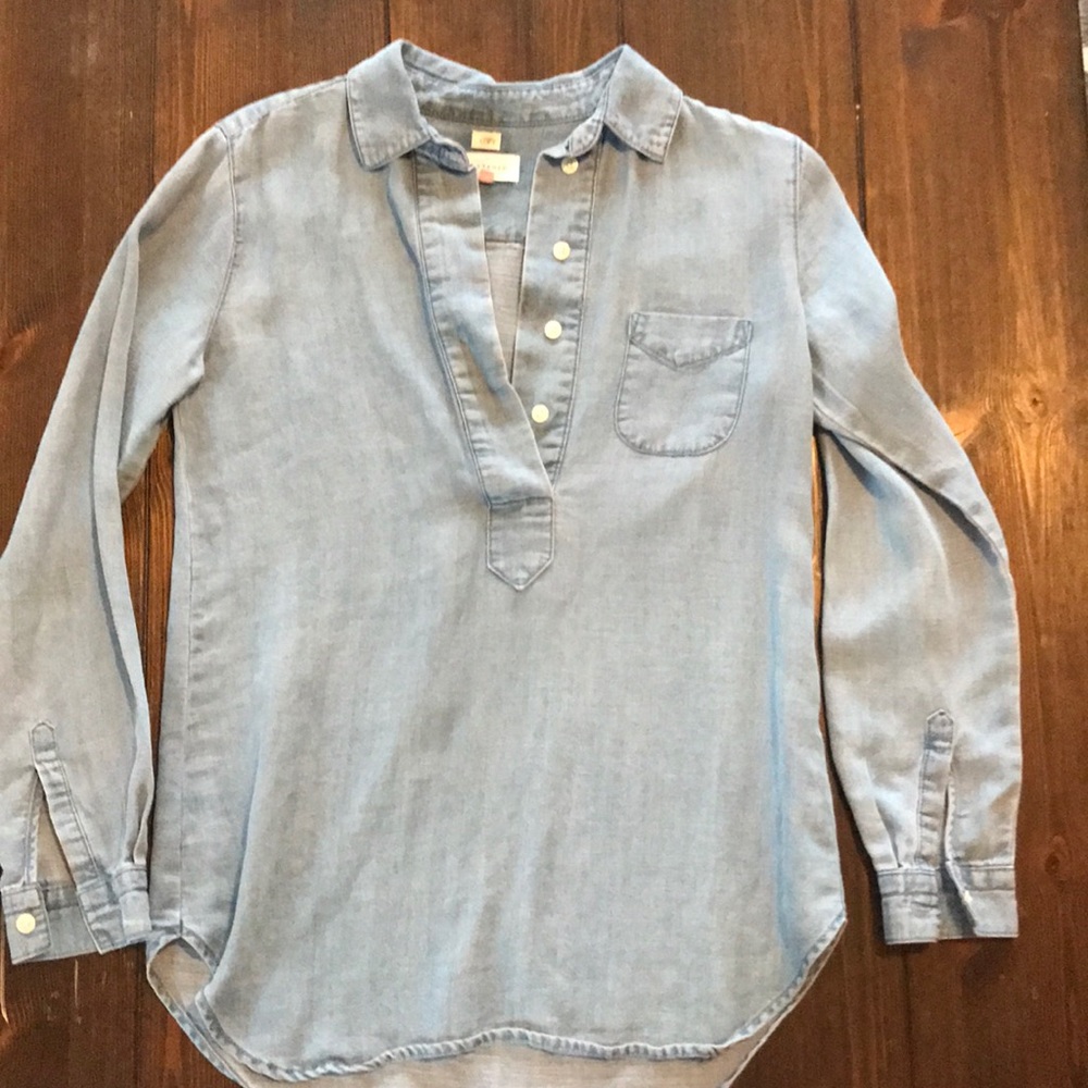 Loft softened chambray top